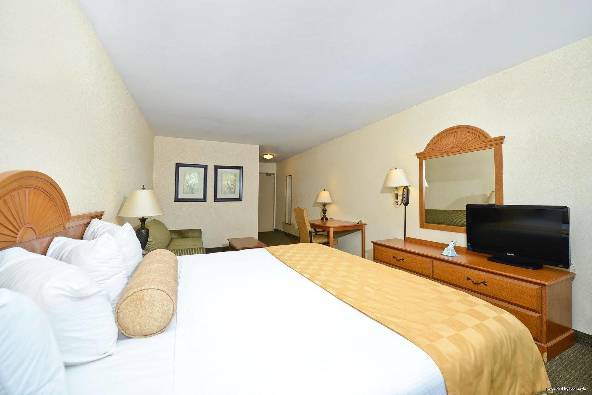 Best Western Of Long Beach Exteriör bild